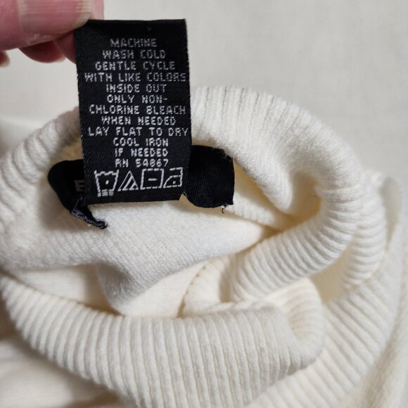 Express Womens Cream Ivory Fitted Knit Long Sleeve Turtleneck Size M - Picture 5 of 6
